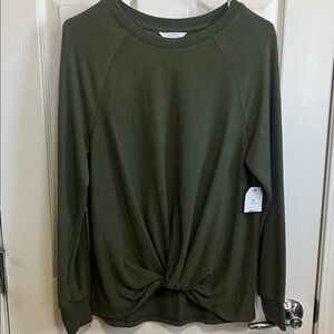 Time and Tru Forest Green Knit Top